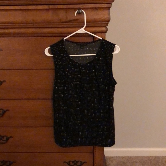 Black and White Sleeveless Blouse - Picture 2 of 5